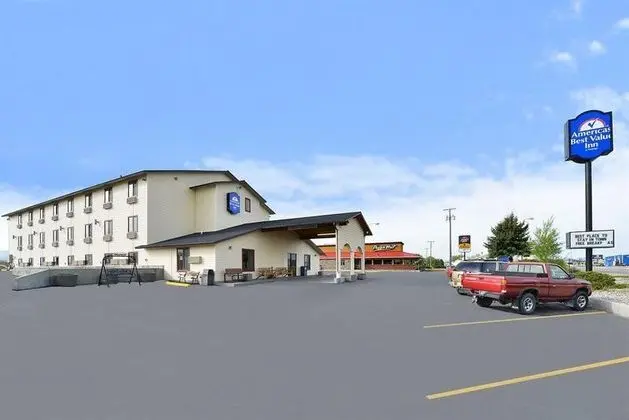 Super 8 by Wyndham Dillon