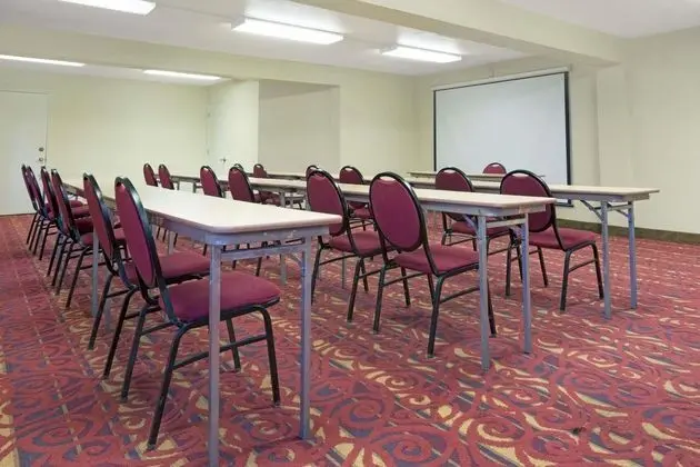 Super 8 by Wyndham El Paso Airport