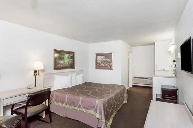 Super 8 by Wyndham Fernley