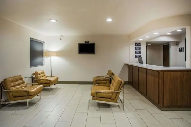 Super 8 by Wyndham Flagstaff - Lobi