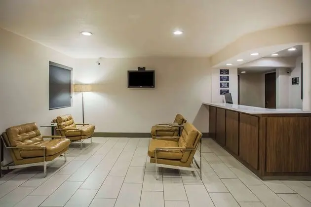 Super 8 by Wyndham Flagstaff - Lobi