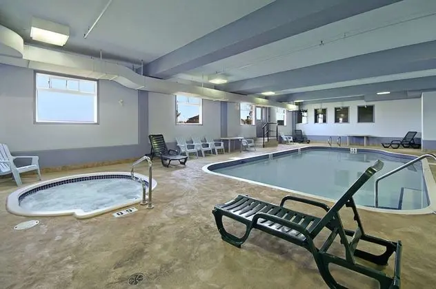 Super 8 by Wyndham Fort Saskatchewan - Havuz