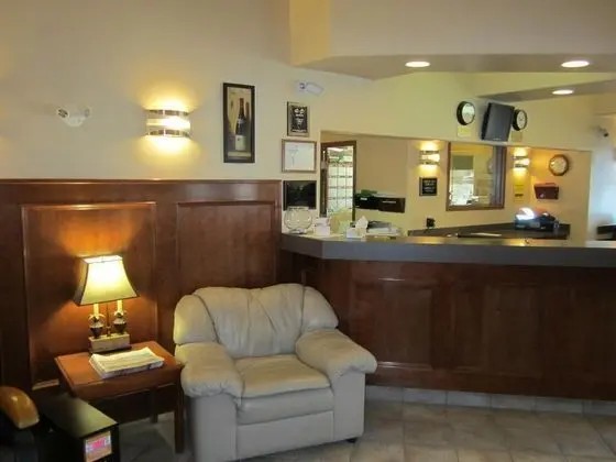 Super 8 by Wyndham Fort St. John