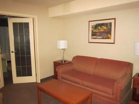 Super 8 by Wyndham Fort St. John - Genel
