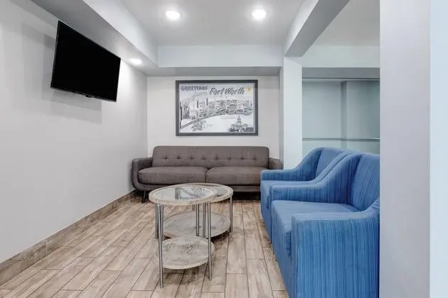 Super 8 by Wyndham Fort Worth Entertainment District - Lobi