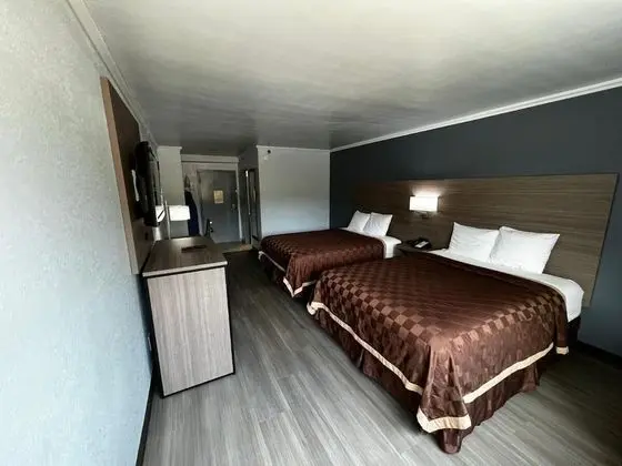Super 8 by Wyndham Fort Worth Entertainment District - Oda