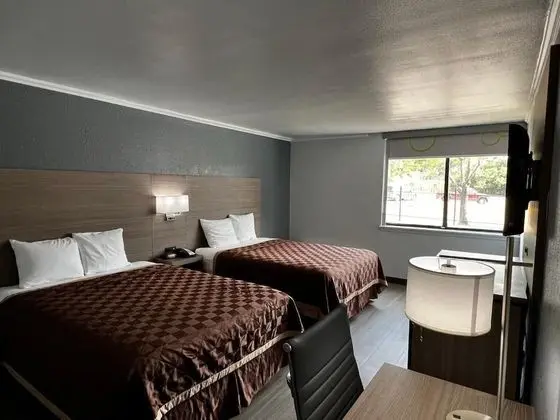 Super 8 by Wyndham Fort Worth Entertainment District - Oda