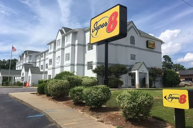Super 8 by Wyndham Harbison/Parkridge Hospital