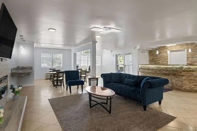 Super 8 by Wyndham Harbison/Parkridge Hospital - Lobi