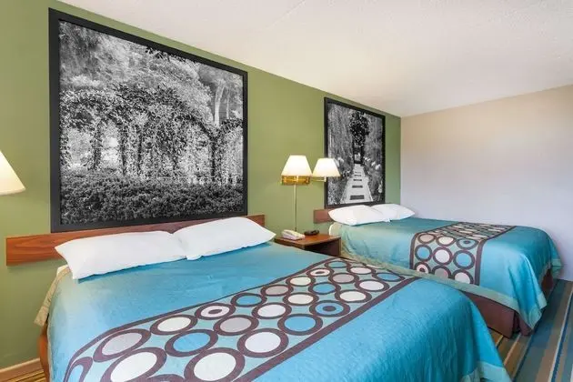 Super 8 by Wyndham Harrisburg Hershey West - Oda