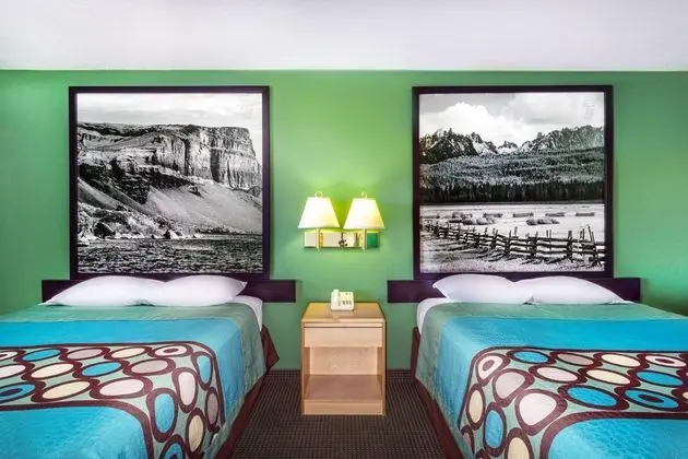 Super 8 by Wyndham Heyburn/Burley Area