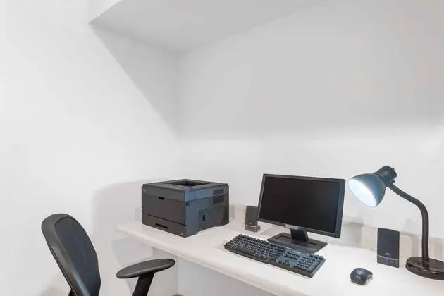 Super 8 by Wyndham Highland NY