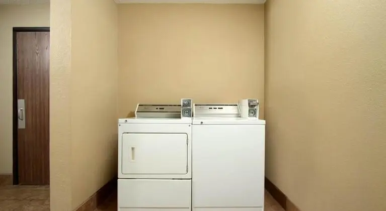 Super 8 by Wyndham Homewood Birmingham Area