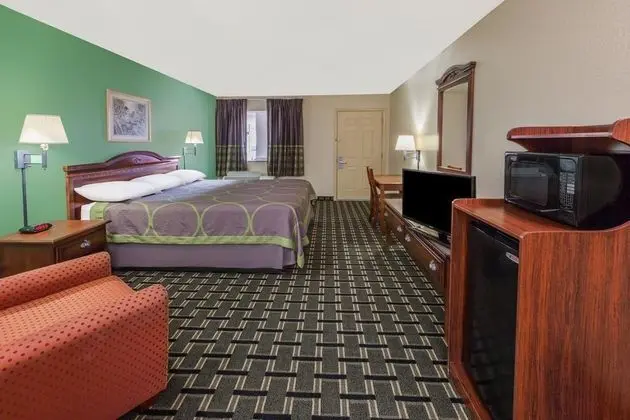 Super 8 by Wyndham Houston/Dtwn/I-610