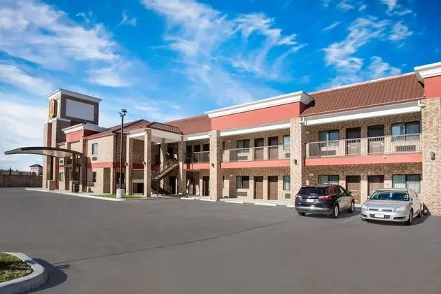 Super 8 by Wyndham Humble/Fallcreek/Houston - Dış Mekan