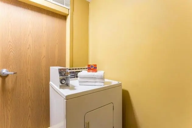 Super 8 by Wyndham Indian Head MD