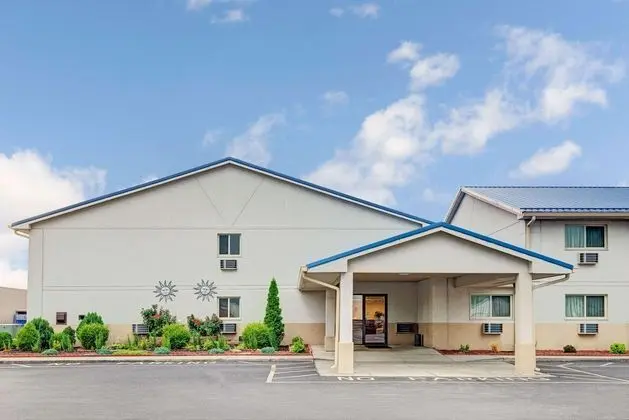 Super 8 by Wyndham Indianapolis - Genel