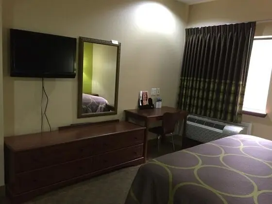 Super 8 by Wyndham Intercontinental Houston TX - Genel