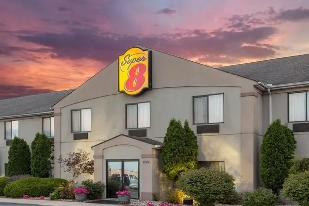 Super 8 by Wyndham Jackson