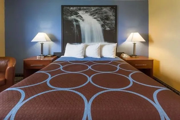 Super 8 by Wyndham Janesville - Oda