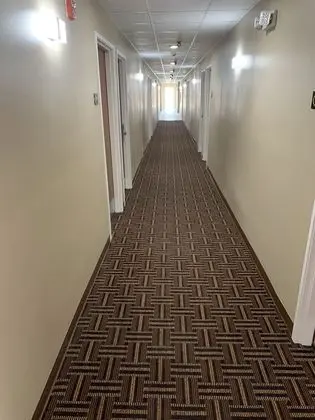 Super 8 by Wyndham Joliet - İç Mekan