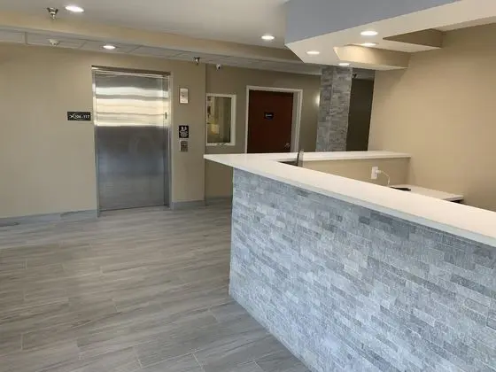 Super 8 by Wyndham Joliet - Lobi