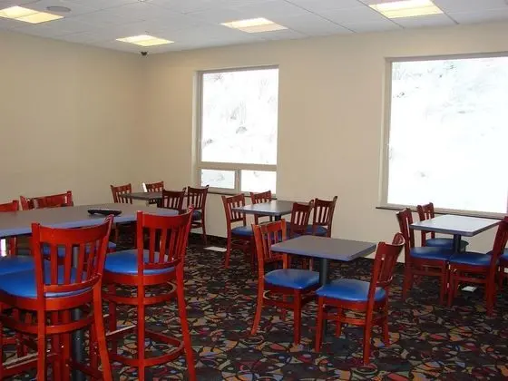 Super 8 by Wyndham Kamloops - Genel