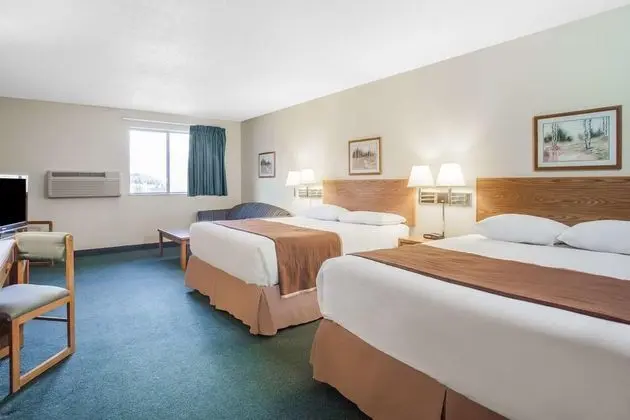 Super 8 by Wyndham Kamloops - Genel