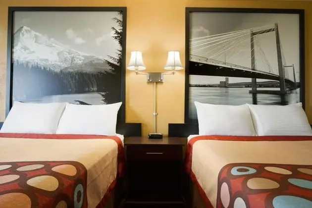 Super 8 by Wyndham Kennewick