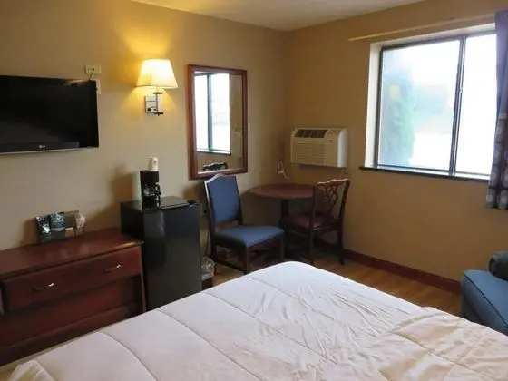 Super 8 by Wyndham Kenosha/Pleasant Prairie
