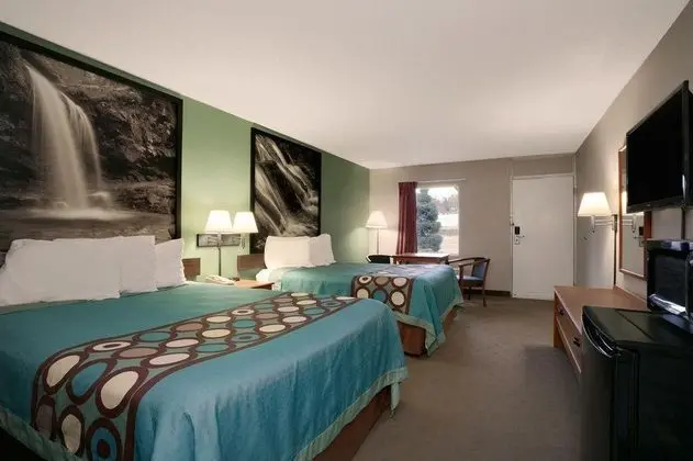 Super 8 by Wyndham Kingsport