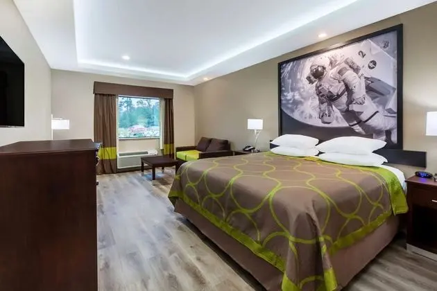 SUPER 8 BY WYNDHAM KINGWOOD HOUSTON NORTH