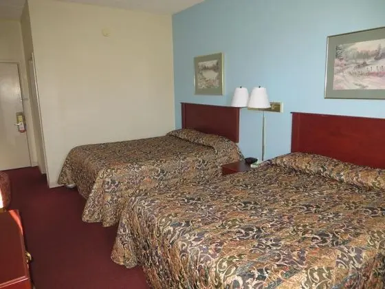 Super 8 by Wyndham Knoxville Downtown Area