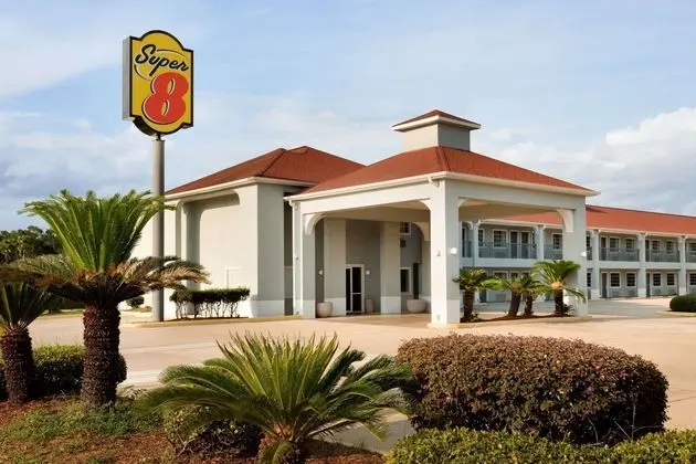 Super 8 by Wyndham Lake Charles Northeast - Öne Çıkan Resim