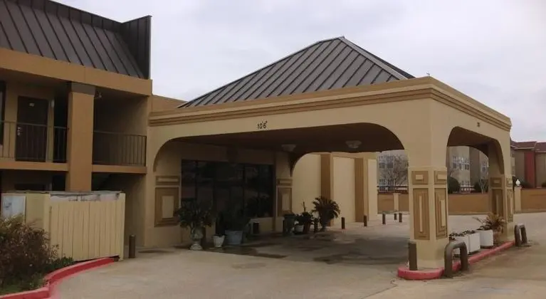 Super 8 by Wyndham Longview/North