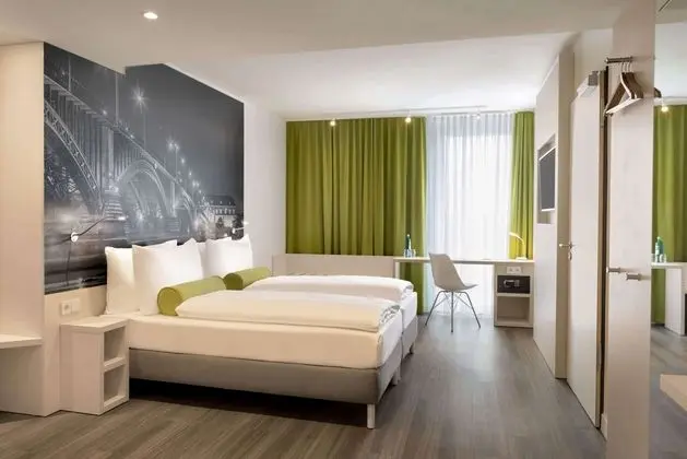 Hotel Super 8 by Wyndham Mainz Zollhafen