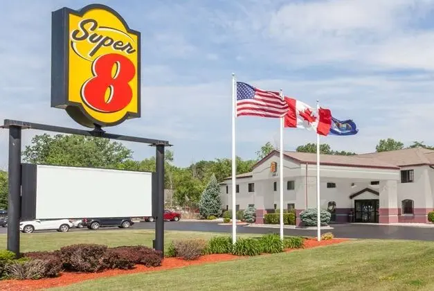 Super 8 by Wyndham Marysville/Port Huron Area