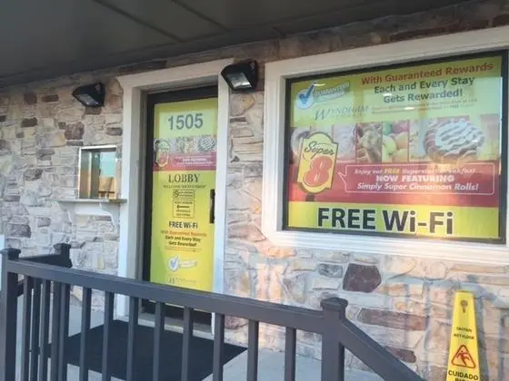 Super 8 by Wyndham McAllen/Downtown