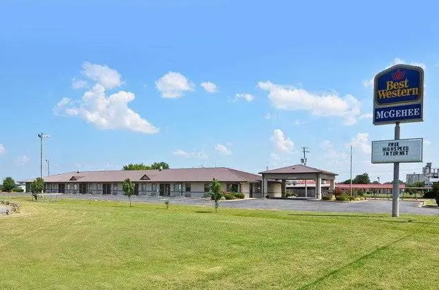 Super 8 by Wyndham McGehee