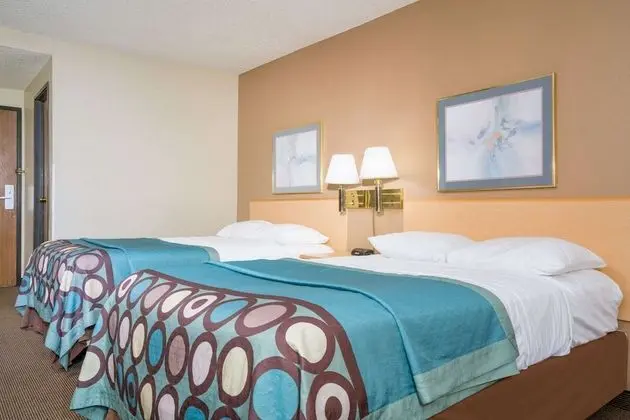 Super 8 by Wyndham Menomonie WI - Oda
