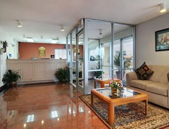 Super 8 by Wyndham Meridian