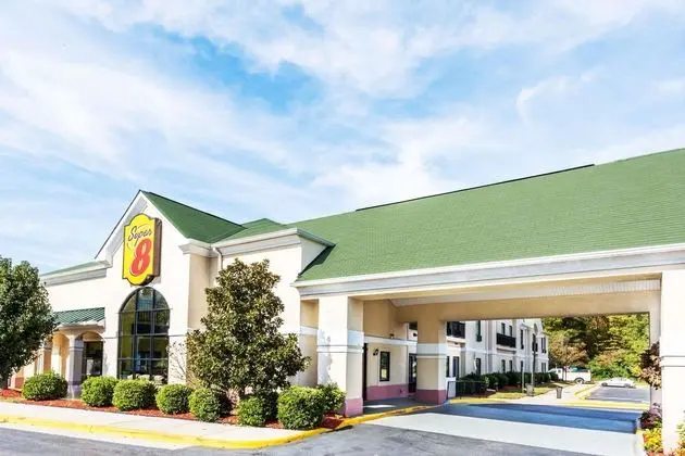 Super 8 by Wyndham Midlothian/Richmond Area - Dış Mekan
