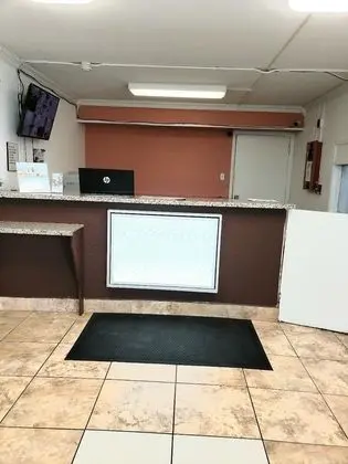 Super 8 by Wyndham Mineral Wells - Lobi