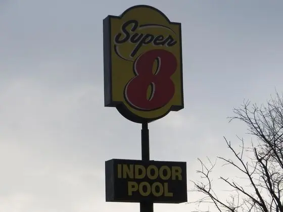 Super 8 by Wyndham Monmouth IL