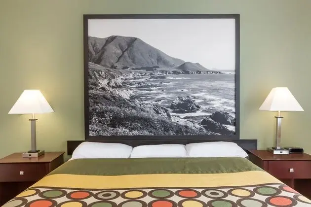Super 8 by Wyndham Monterey