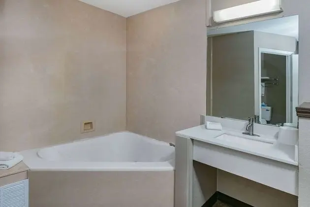 Super 8 by Wyndham Moss Point - Banyo Tipleri