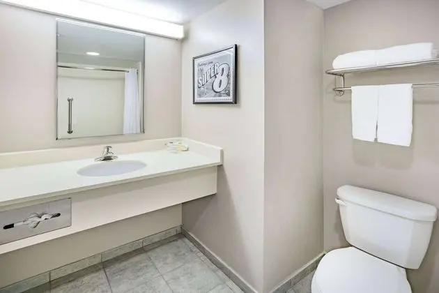 Super 8 by Wyndham Mount Laurel - Banyo Özellikleri