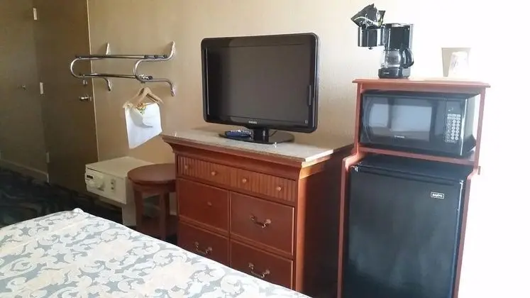 Super 8 by Wyndham Myrtle Beach/Market Common Area - Genel
