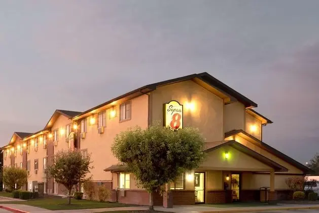 Super 8 by Wyndham Nampa