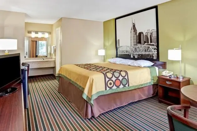 Super 8 by Wyndham Nashville West